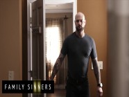 Family Sinners - Naughty Babe Lacy Lennon Share The Shower With Her StepBrother | PORR.XXX