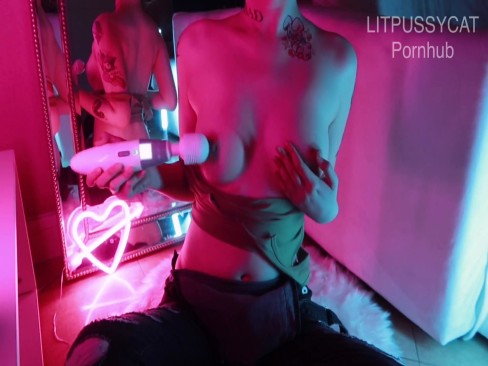 [Sexpunk2077] Sex machine make Judy incontinence squirting | PorrTube.com
