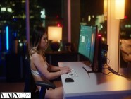 VIXEN Risk-taker Lulu is lucky in the stock market and bed | PORR.XXX