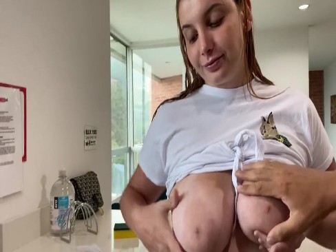 I paid my latina maid for sex | PorrTube.com