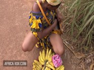 Black banana seller girl seduced for a hot sex | PORR.XXX