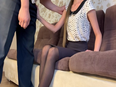 The girl lets the boss fuck her tight pussy to get a job as a secretary | Freesex.se