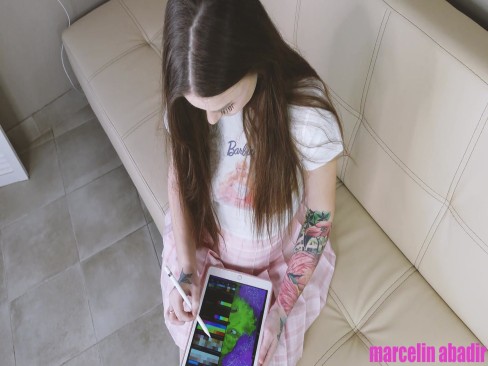 Cute Teen girl draws and then gets Fucked Marcelin Abadir | Freesex.se
